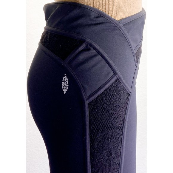 Free People Black Floral Lace Light Weight Long Activewear Leggings w. Pocket, S - Picture 5 of 9